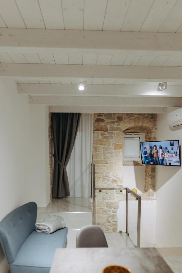 Amiura B&B โคราโต ภายนอก รูปภาพ
